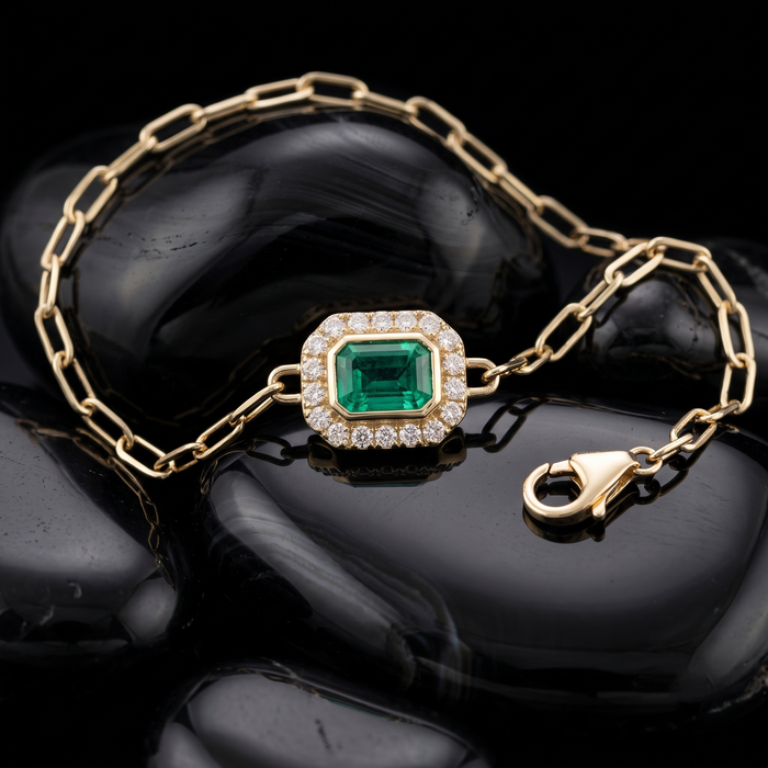 Green Halo Emerald Centre Paperclip Chain Bracelet in 14K Gold