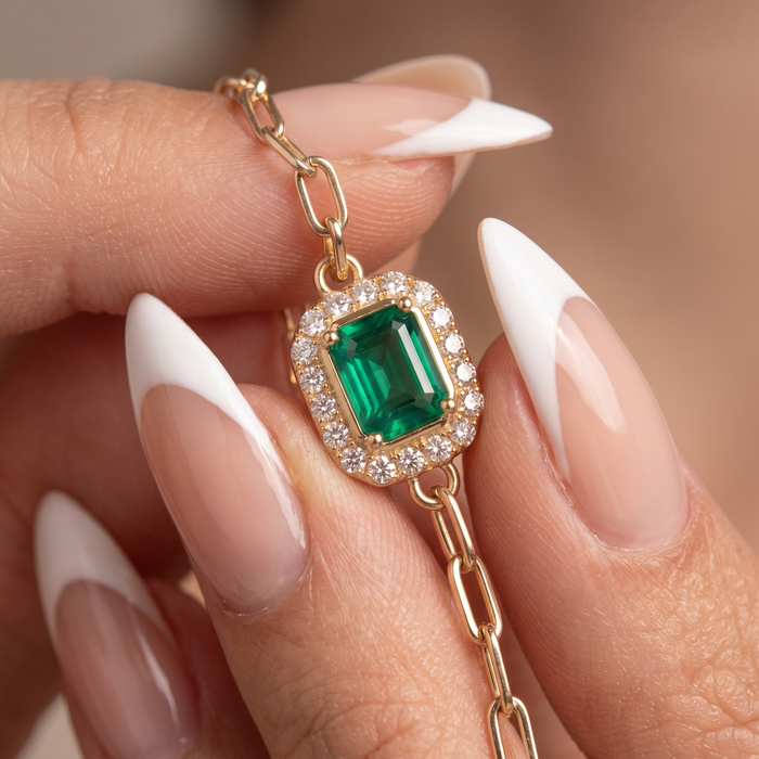 Green Halo Emerald Centre Paperclip Chain Bracelet in 14K Gold