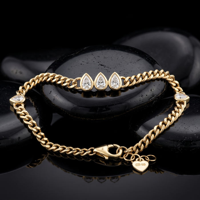 Pear Diamond Curb Chain Bracelet in 14K Yellow Gold