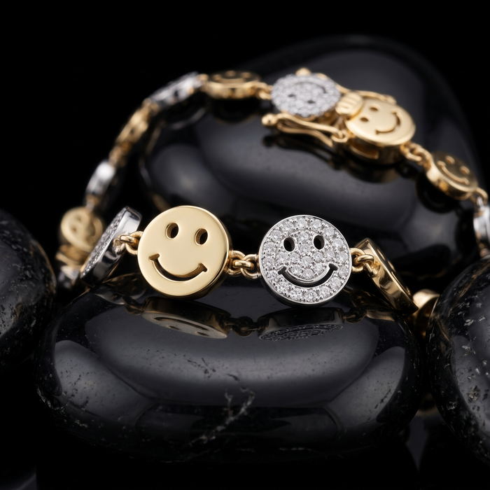 Seven Diamond Lustrous Diamond Bracelet in 14K Yellow Gold