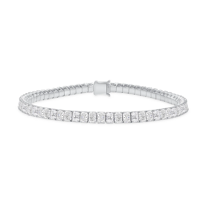 Round Cut Push Back Diamond Stud Bracelet in 18K Gold