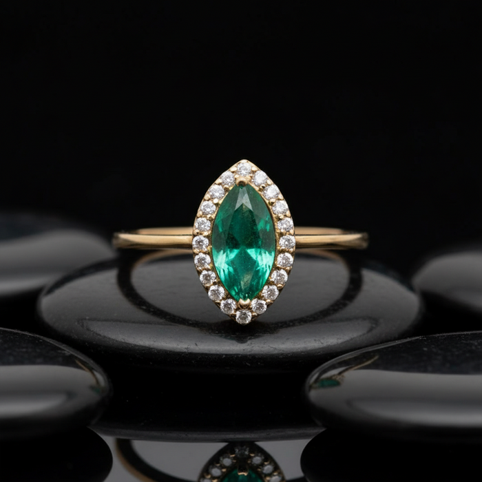 Oval Green Shiny Emerald 14K Diamond Ring