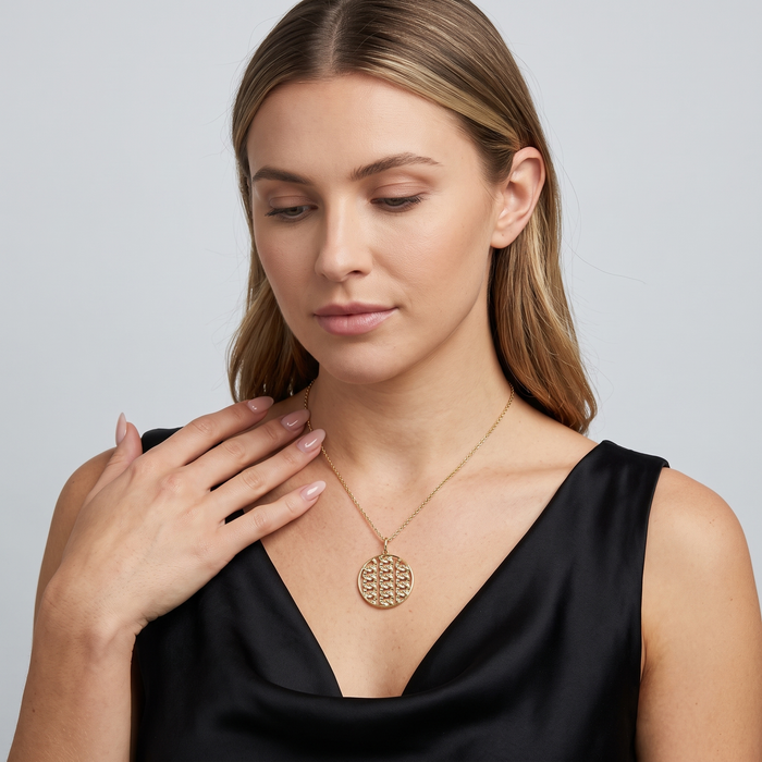 Openwork Chain Medallion Pendant Necklace in 14K Yellow Gold