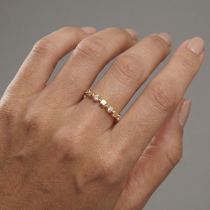 Diamond Round Cut Stackable Ring in 14K Yellow Gold