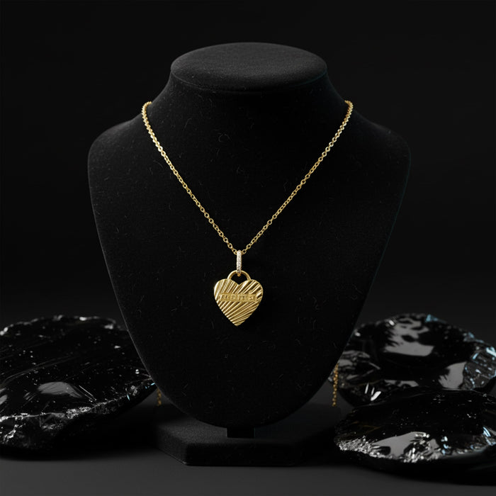 Dazzling Heart Shape Mama Necklace in 14K Gold