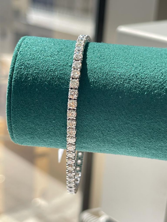 Radiant Round Cut Diamond Tennis Bracelet in 14K Gold