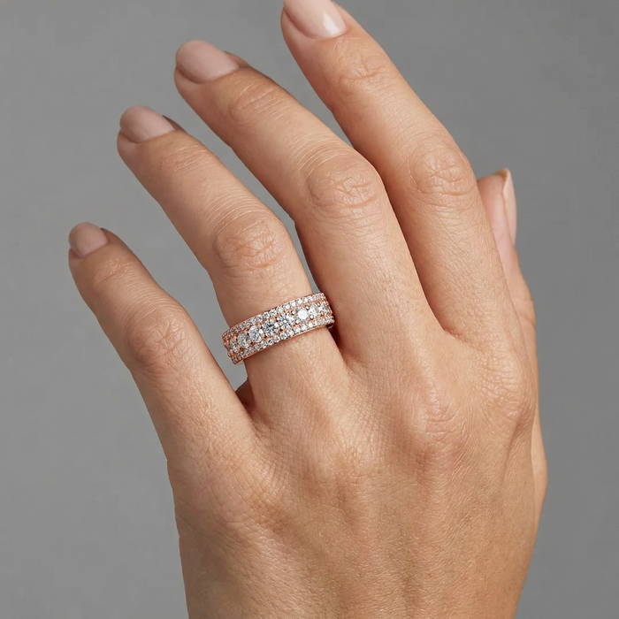 Round Cut Diamonds Shared Prong Setting Ring in 14K Gold