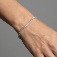Asscher Cut Diamonds Tennis Bracelet in 18K Gold