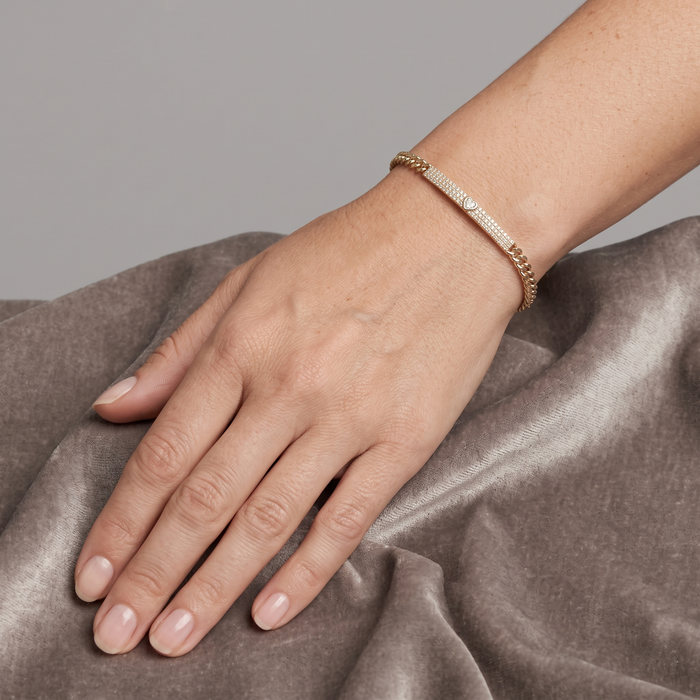 Diamond Heart Bar Curb Chain Bracelet in 14K Gold