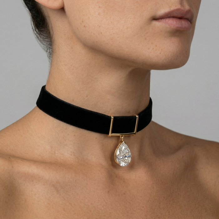 Midnight Velvet Pear Diamond Drop Choker in 18K Necklace