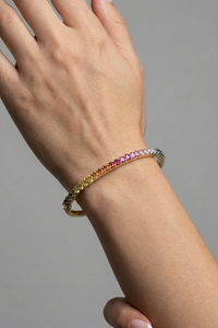 Aurora Rainbow Sapphire 14K Yellow Gold Hinged Bangle