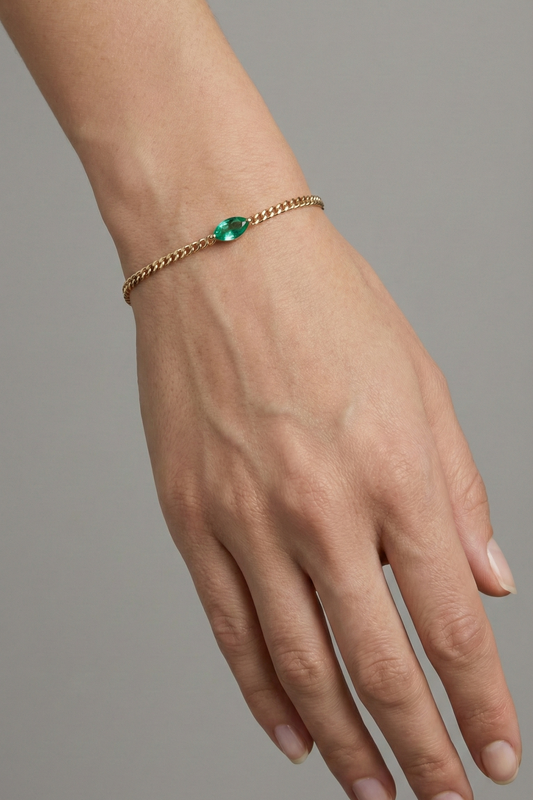 Elegant Emerald Teardrop 14K Yellow Gold Chain Bracelet