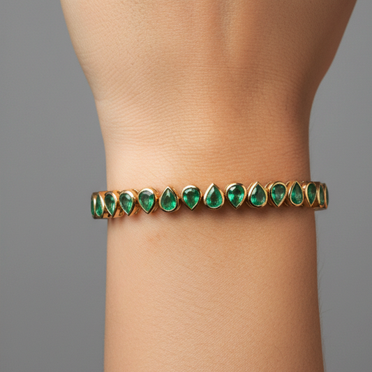 Emerald Green 14K Yellow Gold Teardrop Bracelet