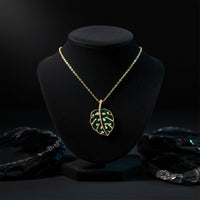 Diamond Malachite Pendant Necklace in 14K Yellow Gold
