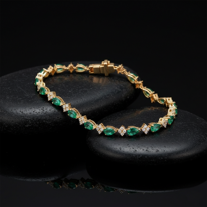 Aurora Emerald Diamond Tennis Bracelet in 14K Yellow Gold