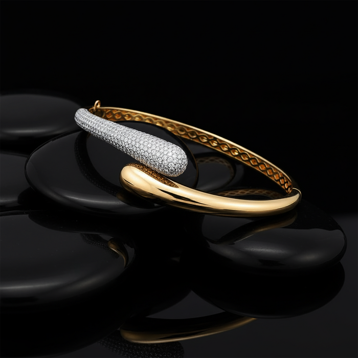 Diamond Dusk Bangle Bracelet in 14K Yellow Gold