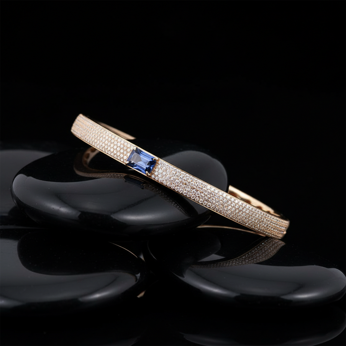 Midnight Crest Pave Blue Sapphire Bracelet in 14K Yellow Gold
