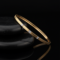 Chic Horizon Bangle Bracelet in 14K Yellow Gold