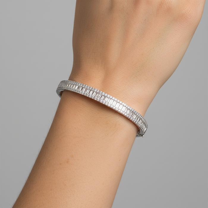 Classic Ember Diamond Bangle Bracelet in 14K Yellow Gold