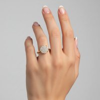 Round Shape Diamond Signet Ring in 14K Yellow Gold