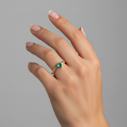 Pure Emerald Pink Sapphire Solitaire Ring in 14K Yellow Gold
