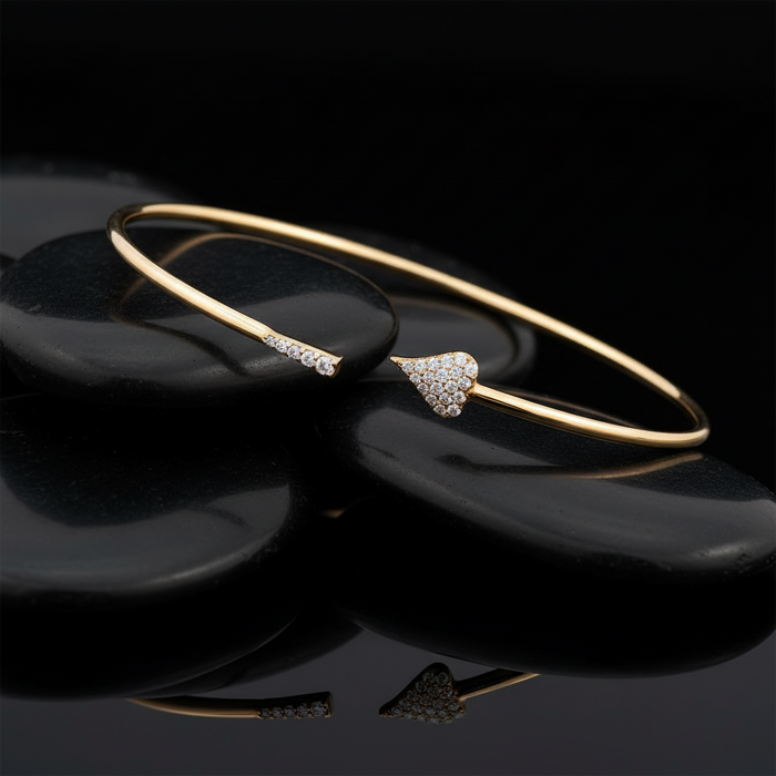 Twinkling Aura Heart Shape Bangle Bracelet in 14K Yellow Gold