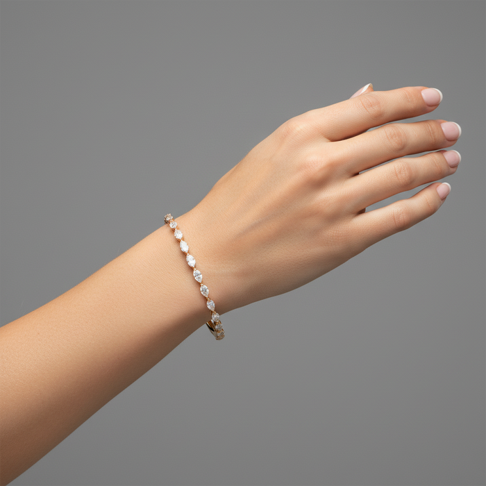 Vintage Lustre Bangle Bracelet in 14K Yellow Gold