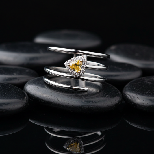 Trillion Cut Diamond Split Band Ring in 14K Yellow Gold
