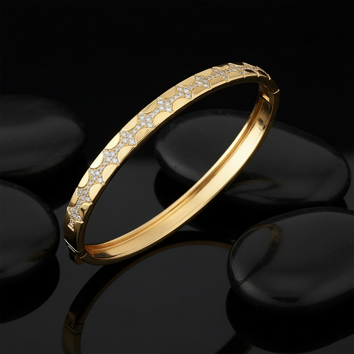 Radiant Stream Diamond Bangle Bracelet in 14K Yellow Gold