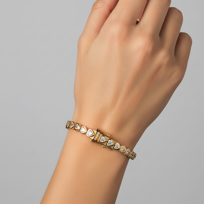 Lush Emerald Tennis Diamond Bracelet in 14K Yellow Gold