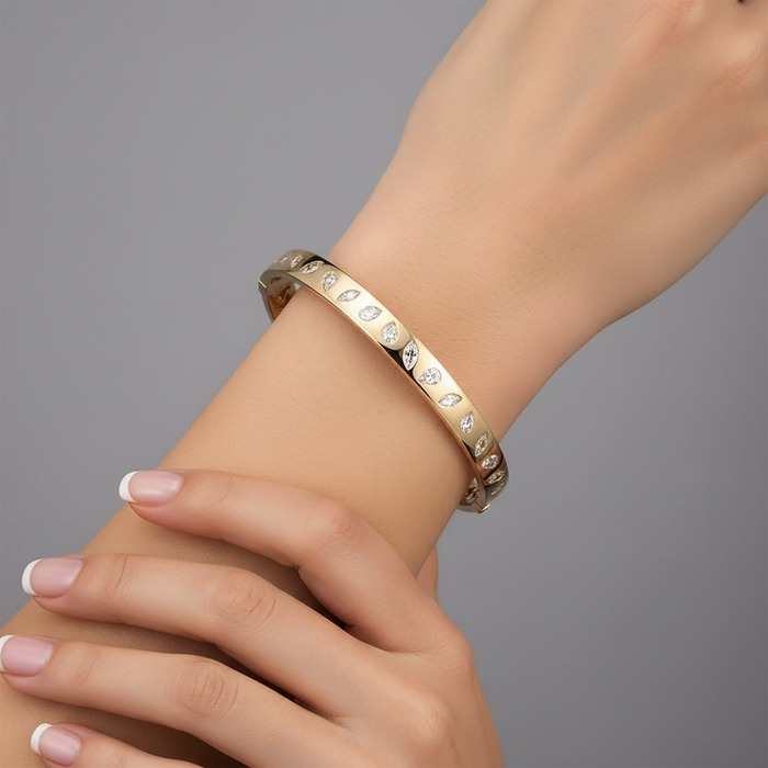 Sylvan Gleam Marquise Diamond Leaf Bracelet in 14K Yellow Gold