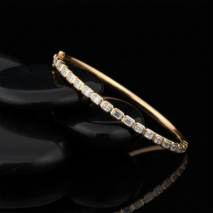Wristwear Modern Diamond Bracelet in 14K Yellow Gold