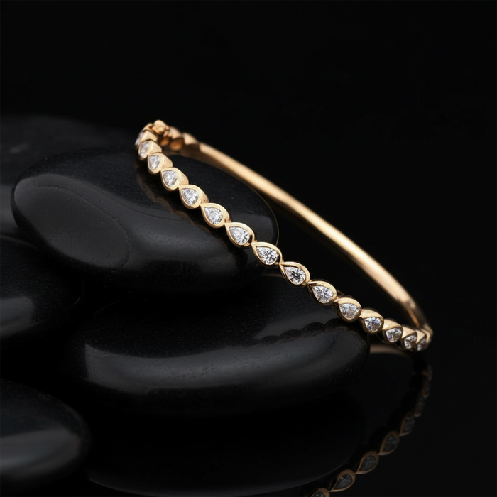 Golden Teardrops Bezel Set Diamond Bracelet in 14K Gold