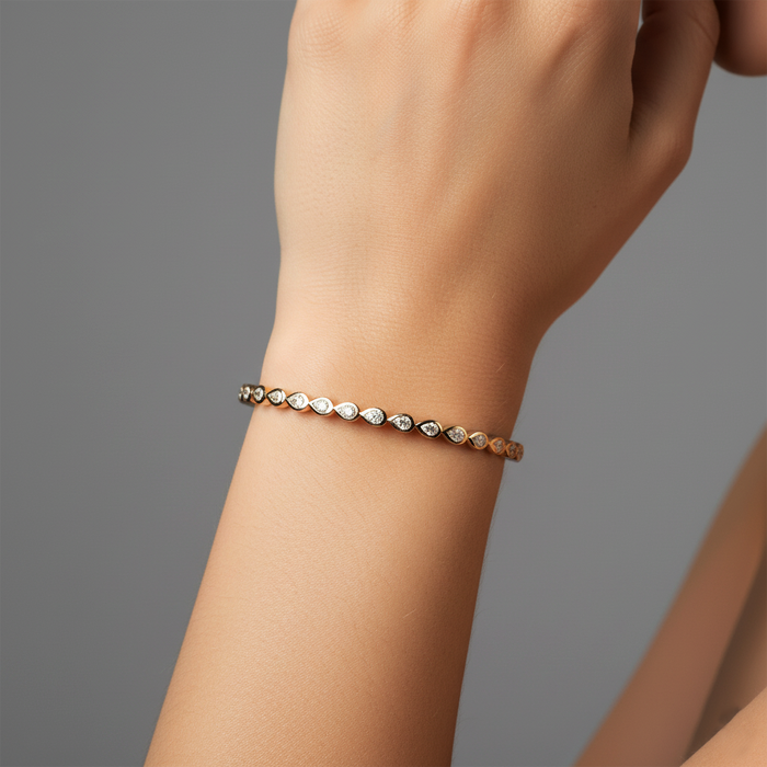 Golden Teardrops Bezel Set Diamond Bracelet in 14K Gold