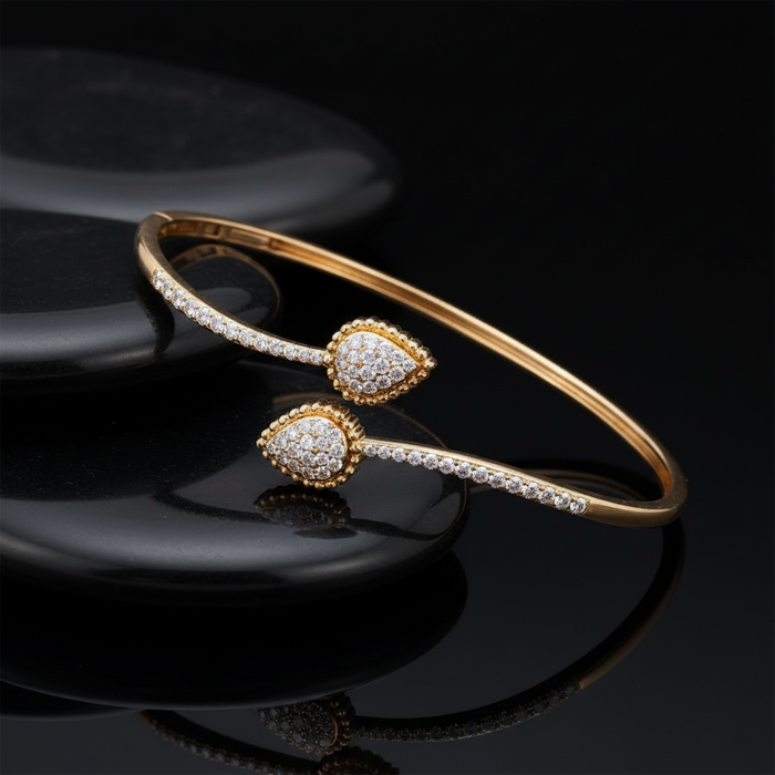 Diamond Nova Bangle Bracelet in 14K Yellow Gold
