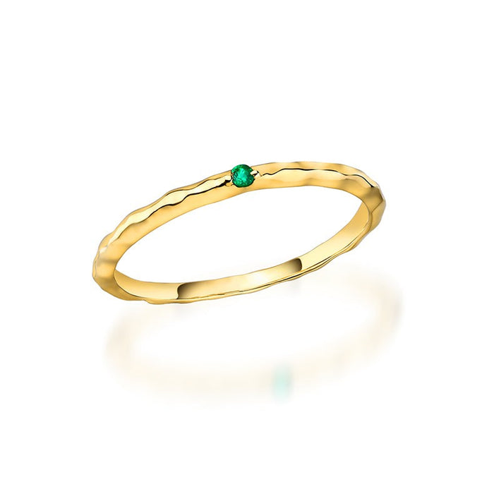 Hammered Band Solitaire Round Emerald Ring in 14K Yellow Gold