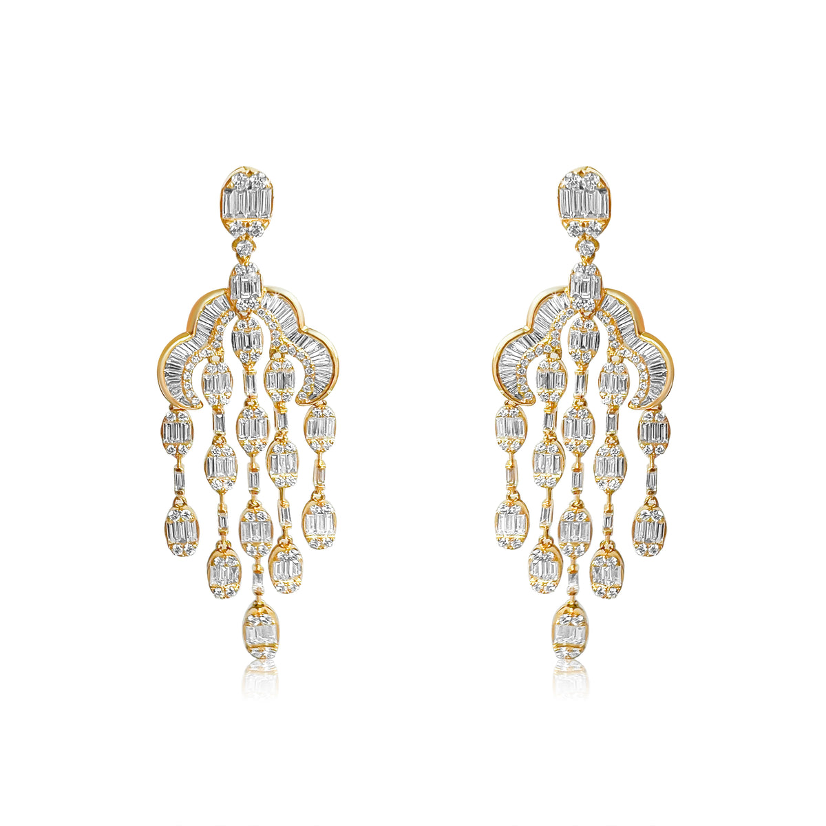Baguette Diamonds Earrings in 18K White Gold