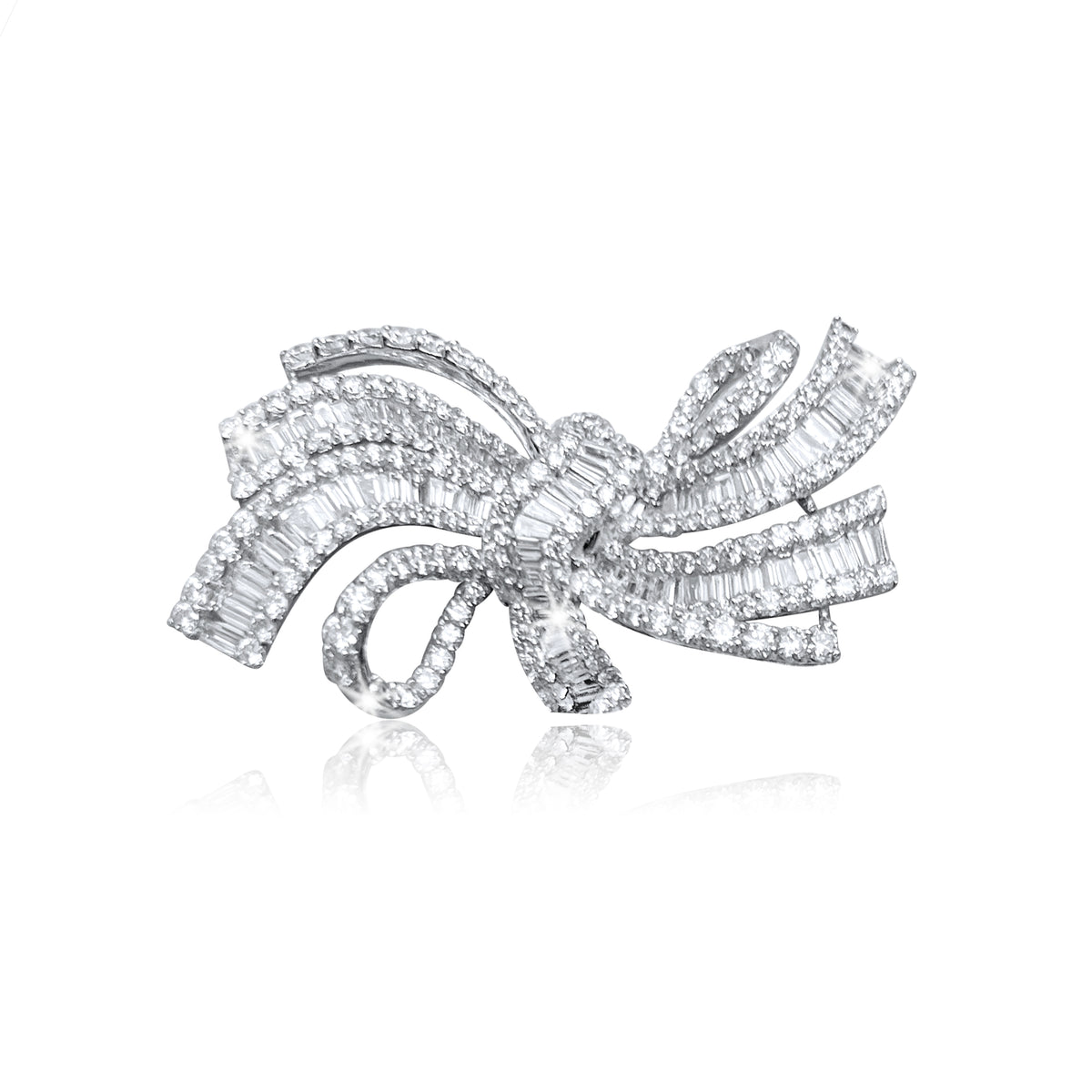 Twisted 218 Round Diamonds Earrings in 18K White Gold