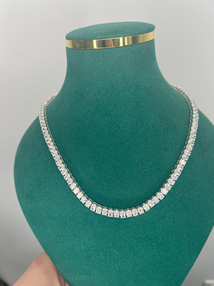 Diamond Round Cut Tennis Necklace in 18K Gold