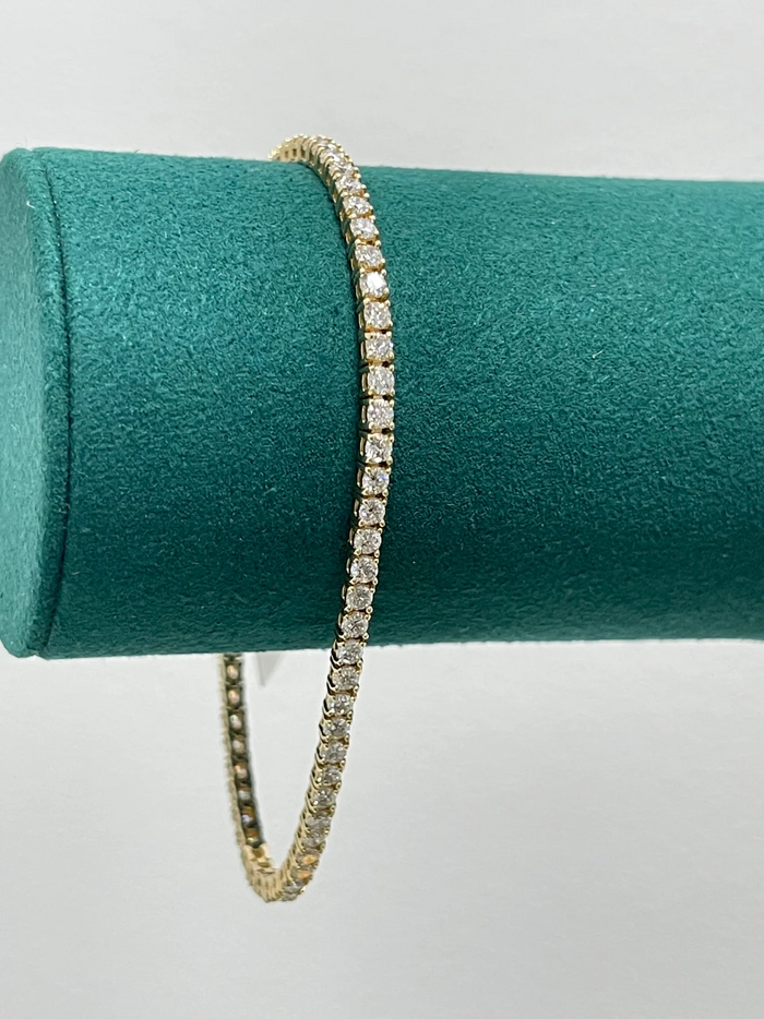 Radiant Round Cut Diamond Tennis Bracelet in 14K Gold