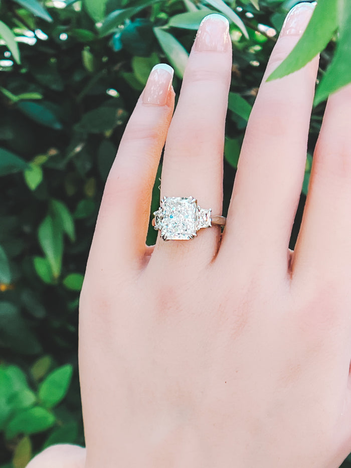 Platinum Diamond Radiant Ring in 18K White Gold
