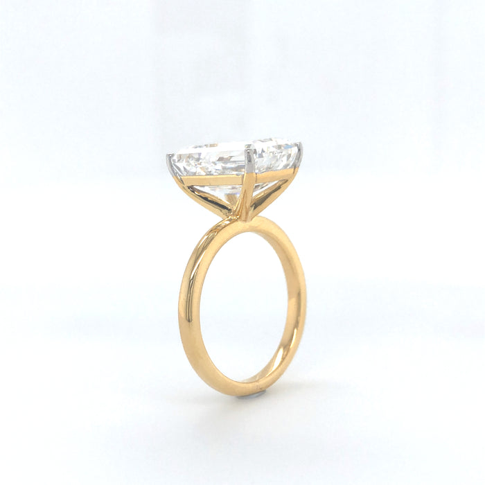 Emerald Cut Solitaire Diamond Ring in 18K Yellow Gold
