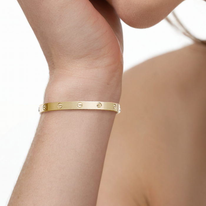 Iconic Luxury Bangle Bracelet in 18K Yellow Gold