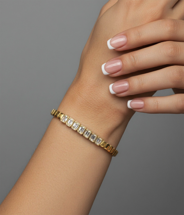 Emerald Cut Diamond Bezel Tennis Bracelet in 14K Gold