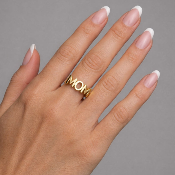 Polished Letter Mom Ring in 14K Yellow Gold