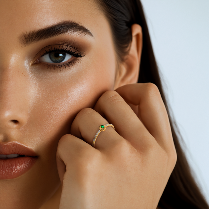 Bezel Set Round Emerald Pave Diamond Ring in 14K Yellow Gold