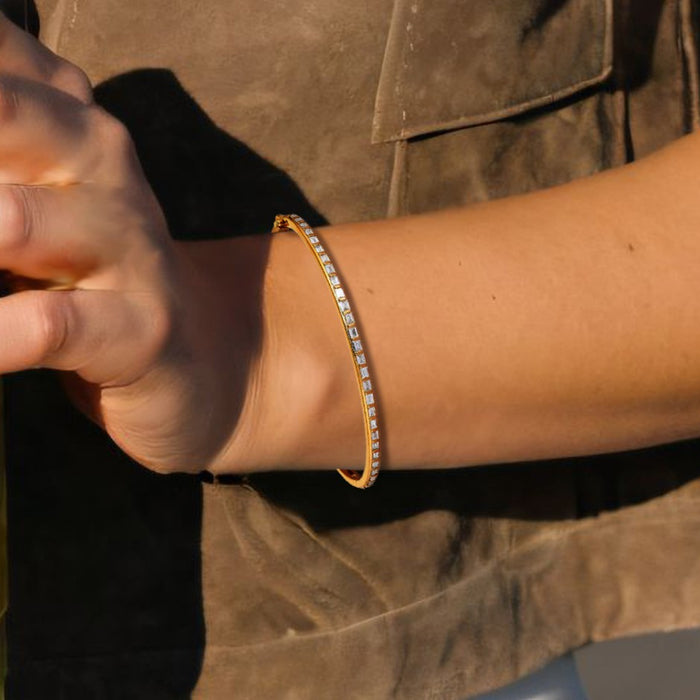 Classic Round Cut Diamond Tennis Bangle in 14K Yellow Gold