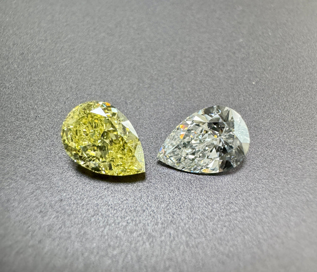 Fancy Two Color Pear Shape Diamond Ring in 14K Yellow Gold