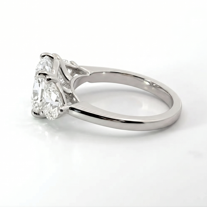 Cushion Cut Engagement Ring in 18K Gold