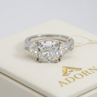 Cushion Cut Engagement Ring in 18K Gold
